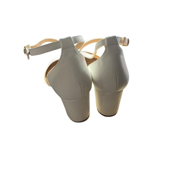 Journee Collection White Faux Leather Cross Strap Heels Size 10 NWB - Picture 8 of 10